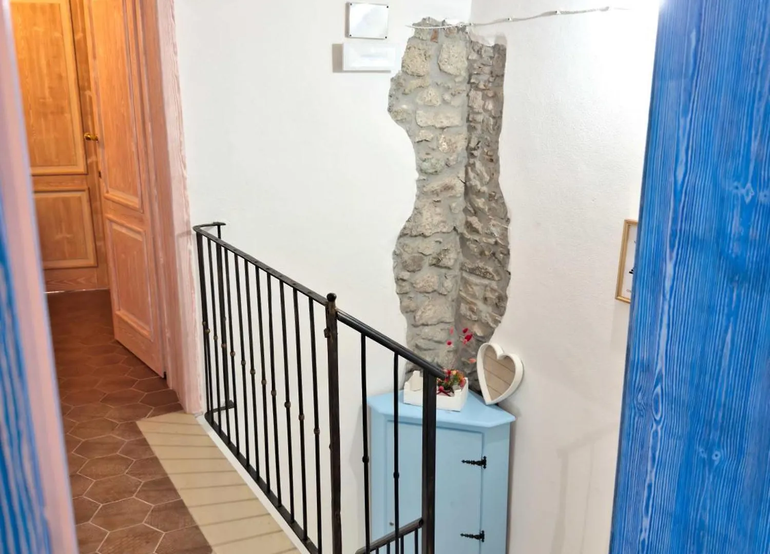ラブホテル Regnos Altos Boutique Rooms ボーザ イタリア